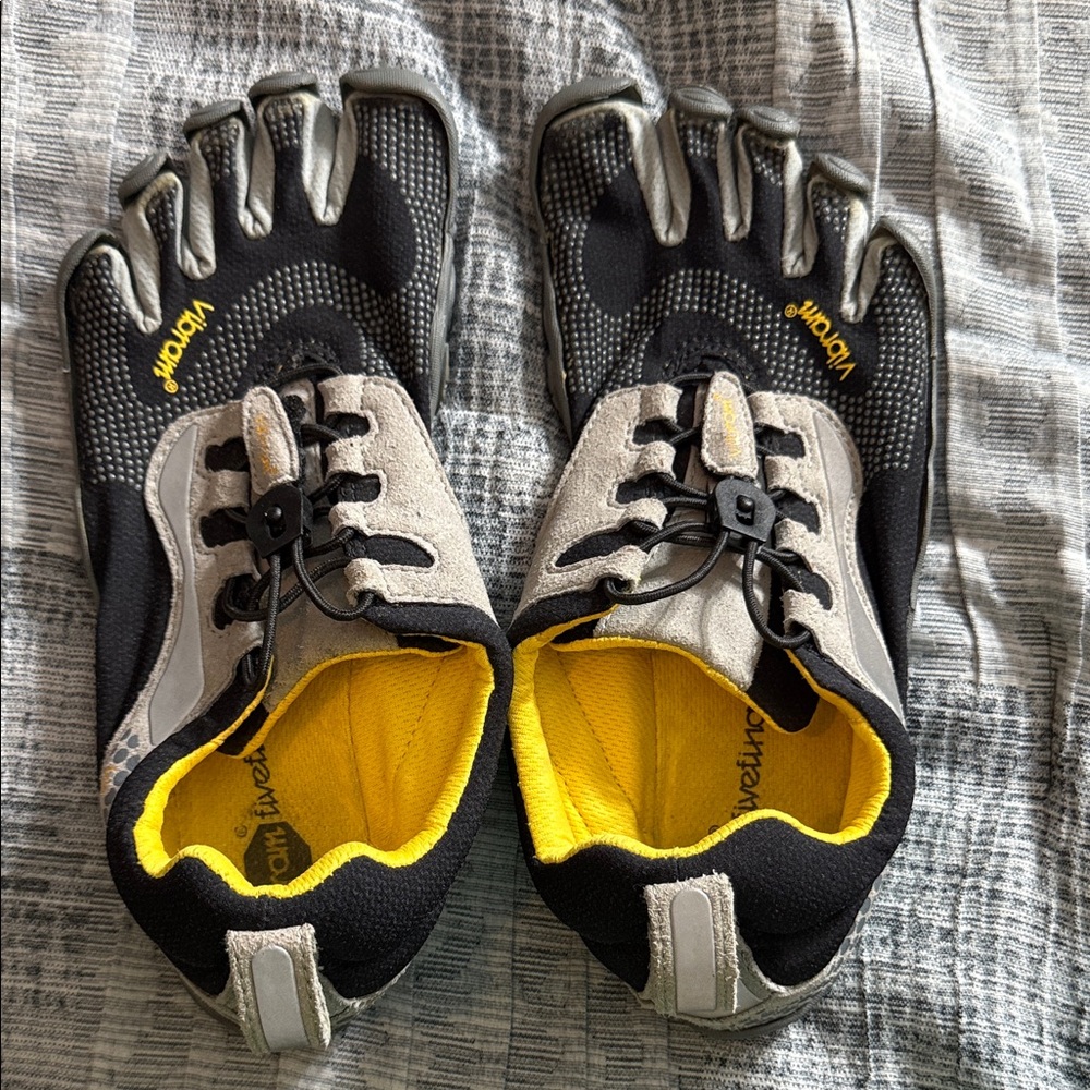 Vibram FiveFingers Bills LS Black and Gray Shoes